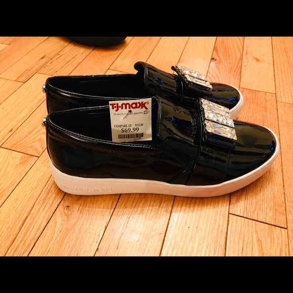 Size 7 Michael kors. Brand new - Picture 3 of 3